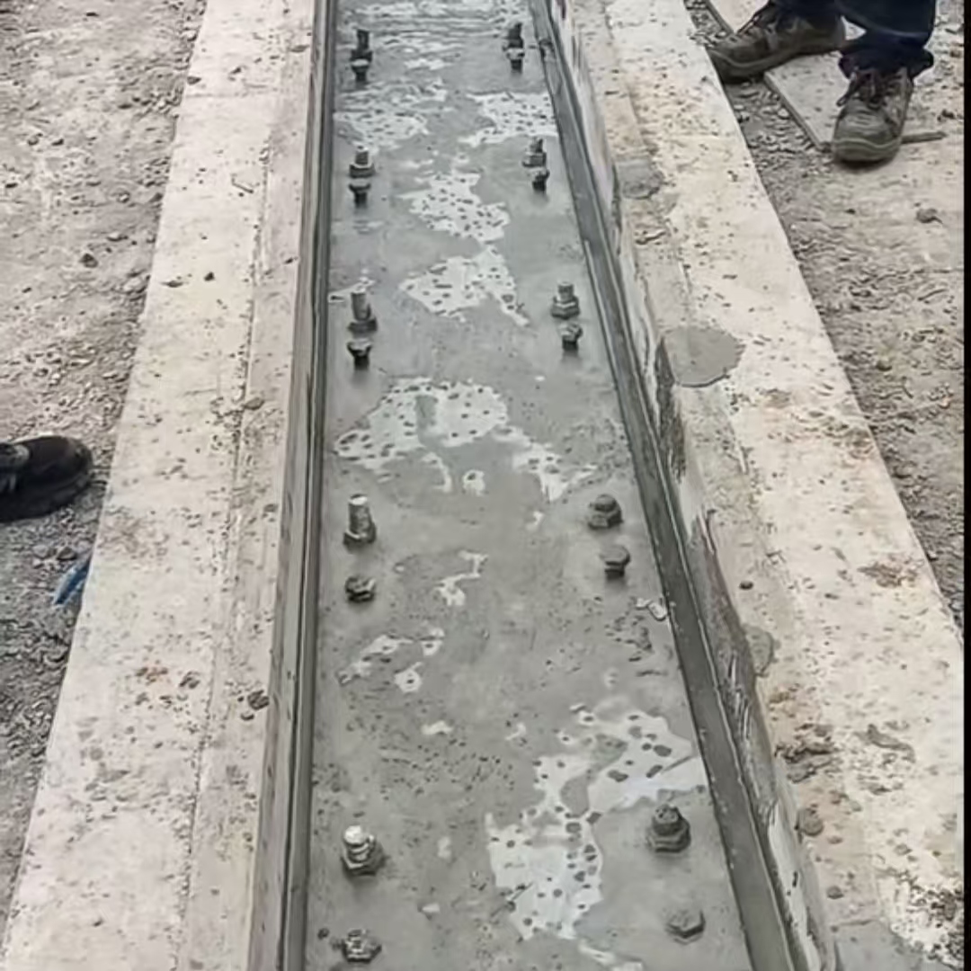 洛宁环氧树脂轨道胶泥是什么？用在哪里？